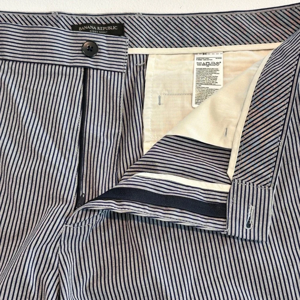 Banana Republic Aiden Chino Shorts Mens 38 Navy Blue Gray Striped Cotton‎ Casual